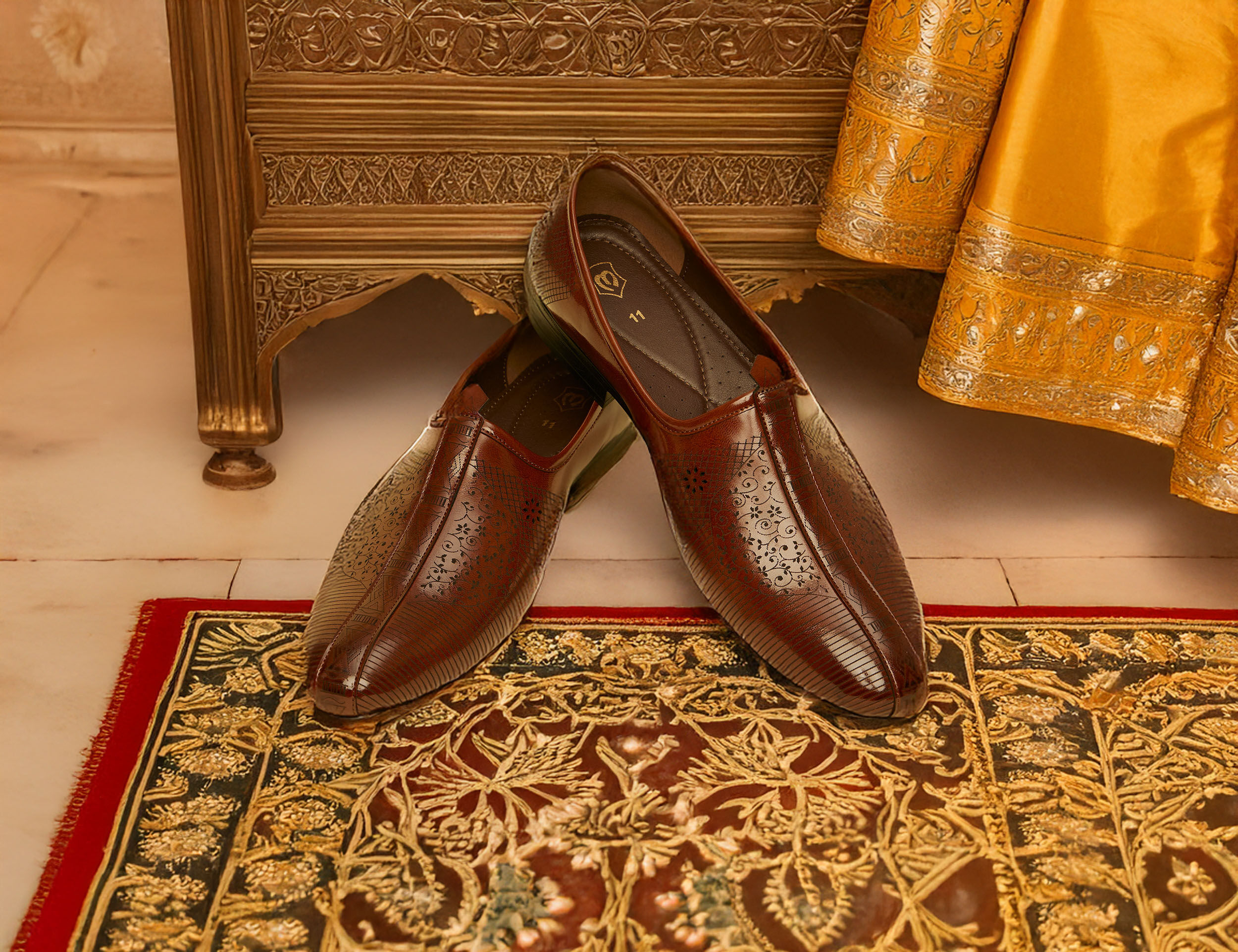 Brown Loafer-Style Men's Shoes with a Sleek Design